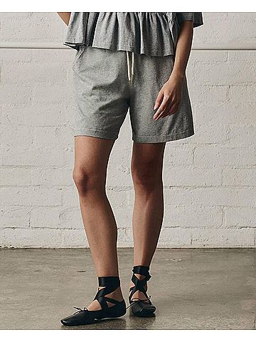 The Great. Relaxed Sport Short in Heather Grey (view 2)