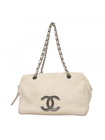 Chanel Chanel Shoulder Bag, Chain Shoulder, Leather, Ivory, Women's (view 1)