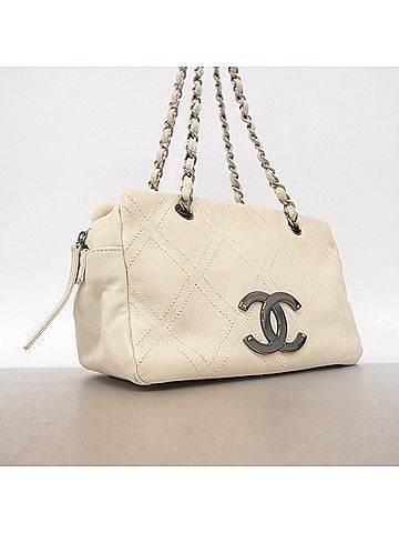 Chanel Chanel Shoulder Bag, Chain Shoulder, Leather, Ivory, Women's (view 2)