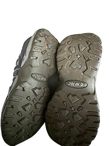 Hi-Tec Sneakers (view 2)