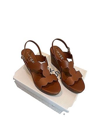 Wyse Harri Wedges (view 1)