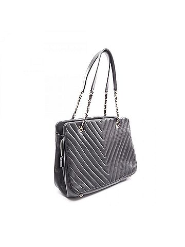 Chanel Chanel V-stitch Chevron Tote Bag Handbag Leather Women's Black (view 2)