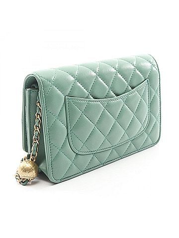 Chanel Chanel Matelassé Shoulder Bag/Handbag, Lambskin Leather, Women's, Green (view 2)