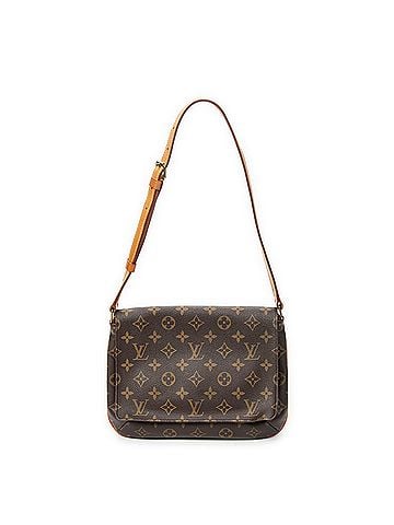 Louis Vuitton Musette Tango (view 1)