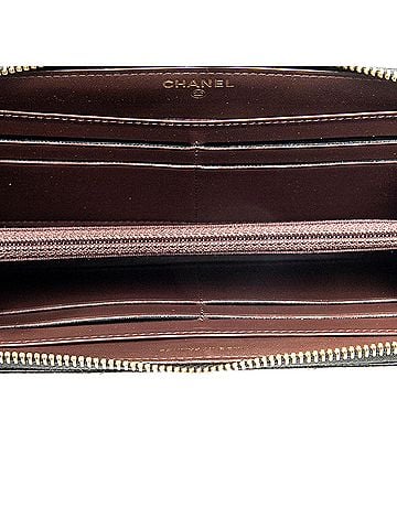 Chanel Classic Zip Around Wallet (view 2)