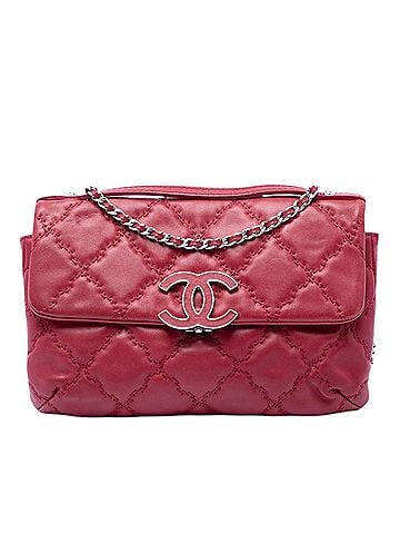 Chanel Quilted Calfskin Double Stitch Hamptons Clutch with Chain (view 1)