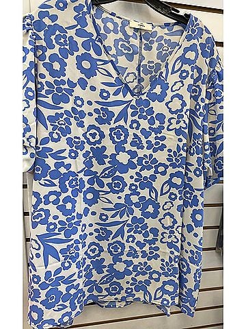 Entro Floral Print Top in Blue (view 2)