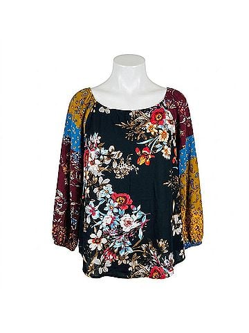 Oddi Floral Block Top in Black (view 1)