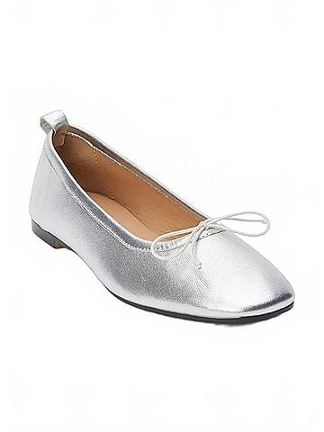 Mongoose Women's Ballet Flat in Silv (view 1)