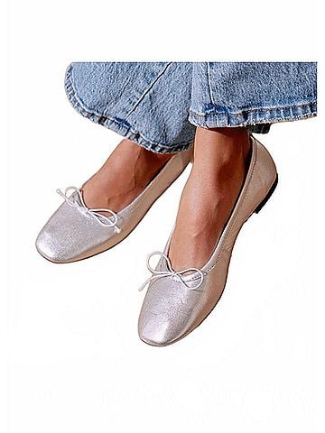 Mongoose Women's Ballet Flat in Silv (view 2)