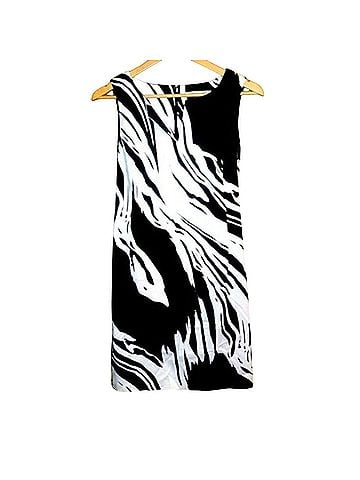 Peter Nygard Casual Dress (view 1)