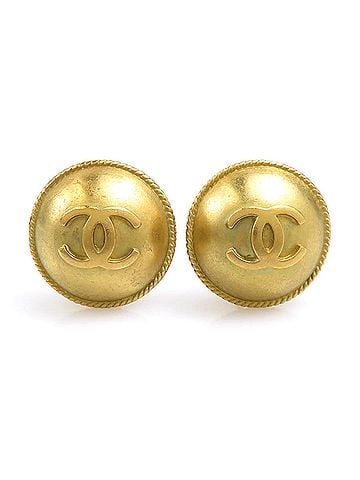 Chanel Chanel earrings, Coco Mark design, metal, gold, women's, e62072k (view 1)