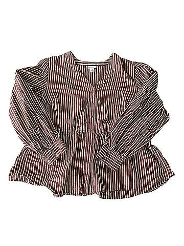 Liz Claiborne Long Sleeve Button-Down Shirt (view 1)