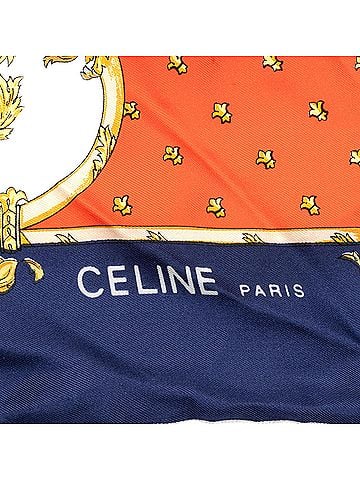 Céline Scarf (view 2)