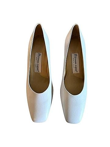 Etienne Aigner Heels (view 1)