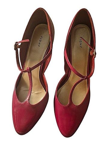 Fioni Fioni Heels (view 1)