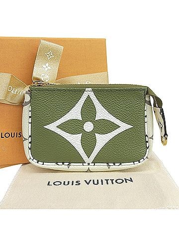 Louis Vuitton Louis Vuitton Monogram Giant Mini Pochette Accessoires M67579 Pouch (view 1)