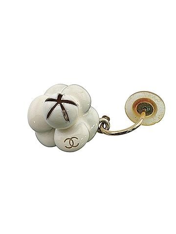 Chanel CHANEL Camellia Earring, Flower, Spring 2002 Collection, Single White (view 1)