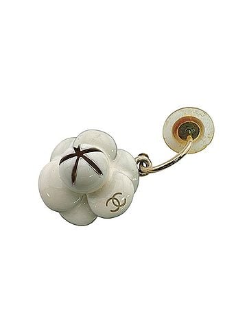 Chanel CHANEL Camellia Earring, Flower, Spring 2002 Collection, Single White (view 2)
