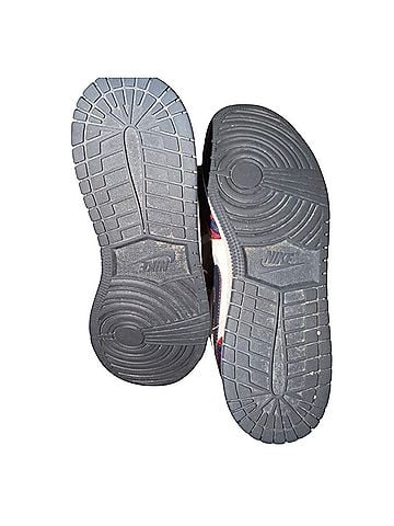Nike Sneakers (view 2)
