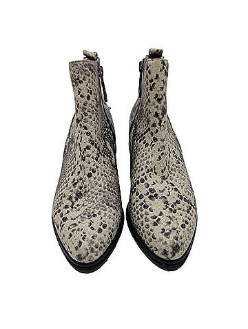 Blondo Elvina Waterproof Ankle Ankle Boots (view 2)