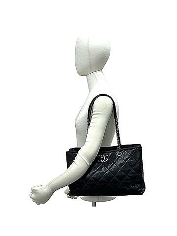 Chanel CHANEL Matelassé Coco Mark Caviar Skin Tote Bag Semi Shoulder Black 37403 (view 2)