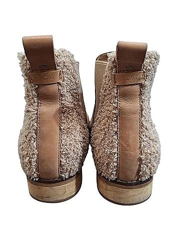 TOMS Cleo Chelsea Boot Ankle Boots (view 2)