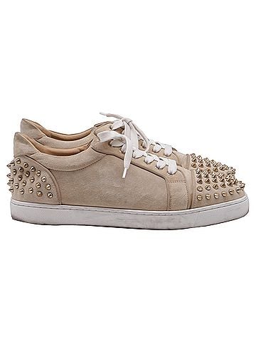 Christian Louboutin Christian Louboutin Louis Junior Spikes Sneakers in Beige Suede (view 1)