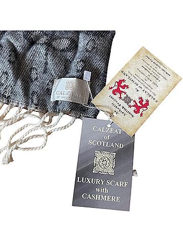 Calzeat Scarf (view 1)