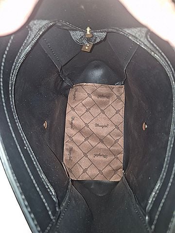 Wrangler Retro Leather Crossbody Bag (view 2)