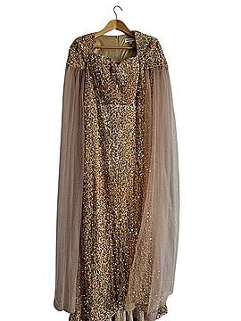 long sleeve dress with feathers Brown W/Feathers Size:US 18 Plus / UK 22 / EU 48 Flowing with effortless drama Body Type_Pear Launch Elastic Lace Slip
