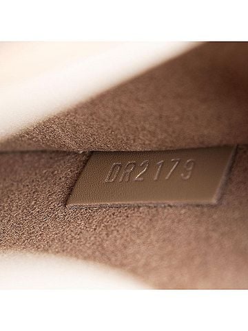 Louis Vuitton Louis Vuitton Leather Pochette (view 2)