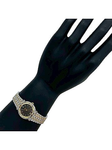 Gucci GUCCI 9000L Logo Engraved Stainless Steel Quartz Wristwatch, Silver, 26018 (view 2)