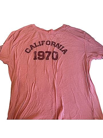 Urban Outfitters Short Sleeve T-Shirt (view 1)