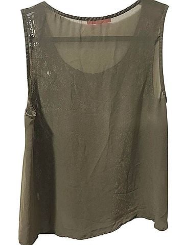 Lulumari Sleeveless T-Shirt (view 2)