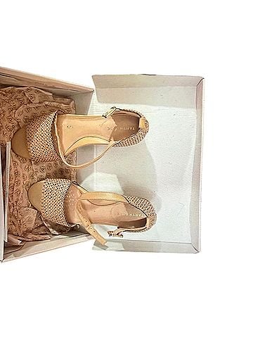 Taryn Rose Taryn Rose Heels (view 1)