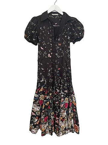 Alice + Olivia Henrietta Casual Dress (view 1)