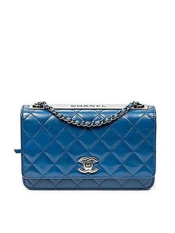Chanel Trendy Wallet on Chain (view 1)