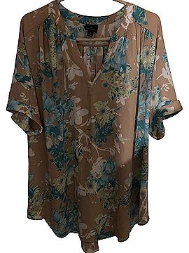 No Boundaries Short Sleeve Blouse (view 1)