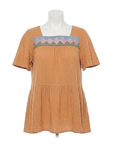 Entro Geometric Design Peplum Top - Plus in Butter Rum (view 1)