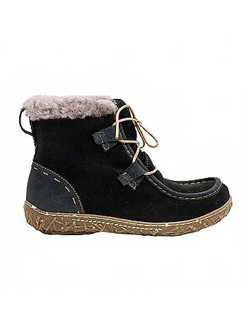 El Naturalista Women's Nido Fur-Lined Ankle Boot in Lux Suede (view 1)