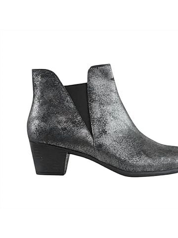 Munro American Women's Jackson Boot in Black Metallic Leather (view 2)