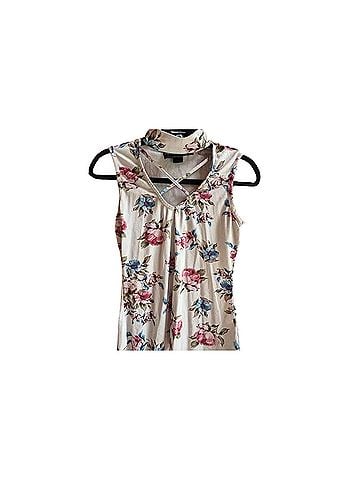 Polly & Esther Cream Floral Cut Out Tank Top Tank Top (view 1)