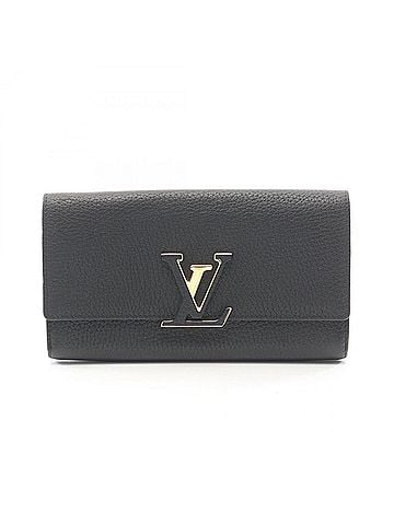 Louis Vuitton Louis Vuitton Portefeuille Capucines Taurillon Noir Bi-fold Long Wallet, Leather, Women's, Black, M61248 (view 1)