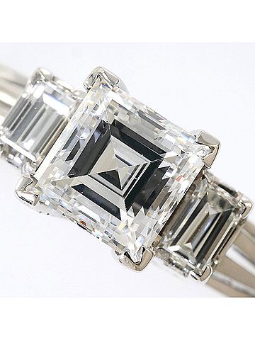 Unbranded PT900 Platinum Ring, 1 Diamond (0.64ct) and 0.17ct (SI1 clarity), Certificate of Authenticity, Total Weight 4.4g, Jewelry (view 2)