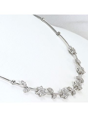 Unbranded 18K (18-karat white gold) necklace with a 2.10 ct diamond, card included, total weight 19.0g, 43cm length, jewelry. (view 2)