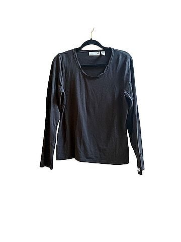 Liz Claiborne Long Sleeve T-Shirt (view 1)