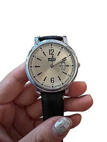 Levi's Watch (view 1)