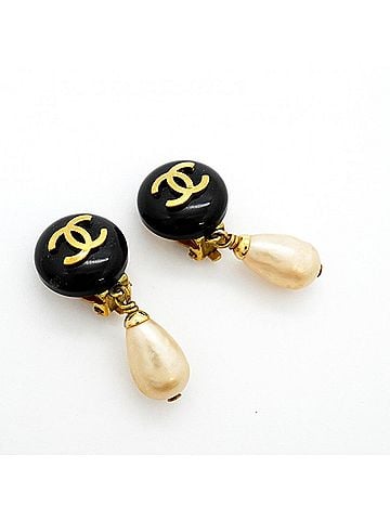 Chanel Chanel earrings, Coco Mark design, GP plated, faux pearl, gold, black, women's. (view 2)