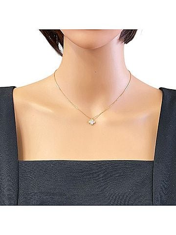 Van Cleef & Arpels Van Cleef &amp; Arpels Sweet Alhambra Necklace, 18K Yellow Gold, Mother of Pearl, Women's. (view 2)